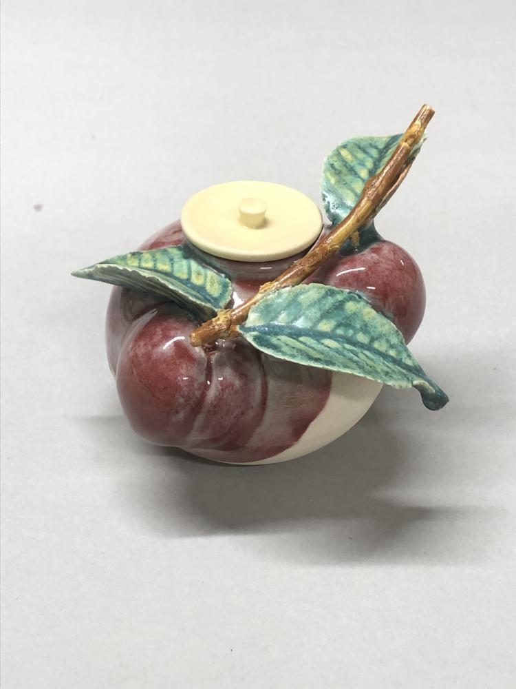スモモ／茶器　Plum / Tea caddy